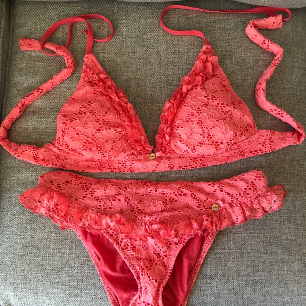 Betsey Johnson Swimsuit-NWOT-D top, L bottoms